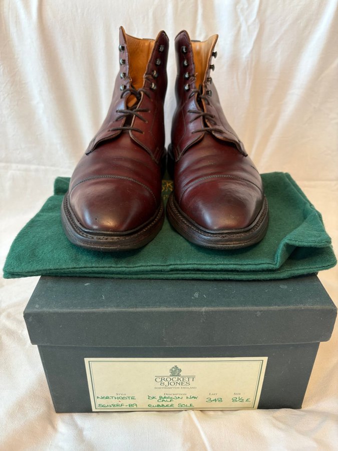 Se produkter som liknar Crockett Jones Northcote på Tradera