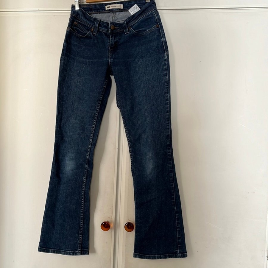 Levis bold curve bootcut hot sale