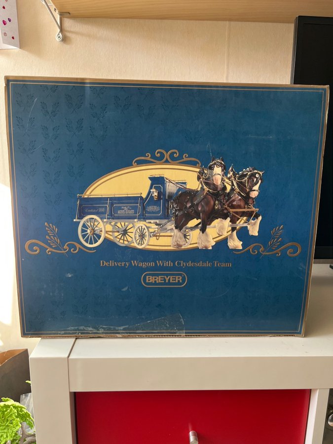 Breyer Delivery Wagon med Clydesdale Team 2405 | Köp på
