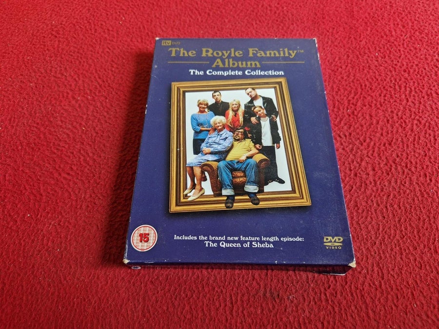 THE ROYLE FAMILY ALBUM THE COMP.. | Köp från game-world på Tradera