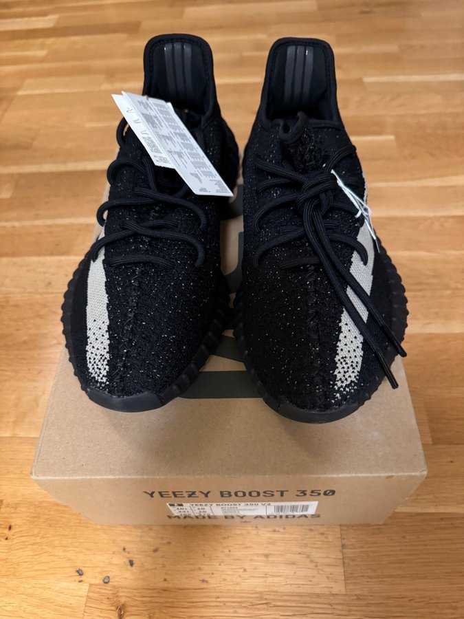 adidas yeezy oreo