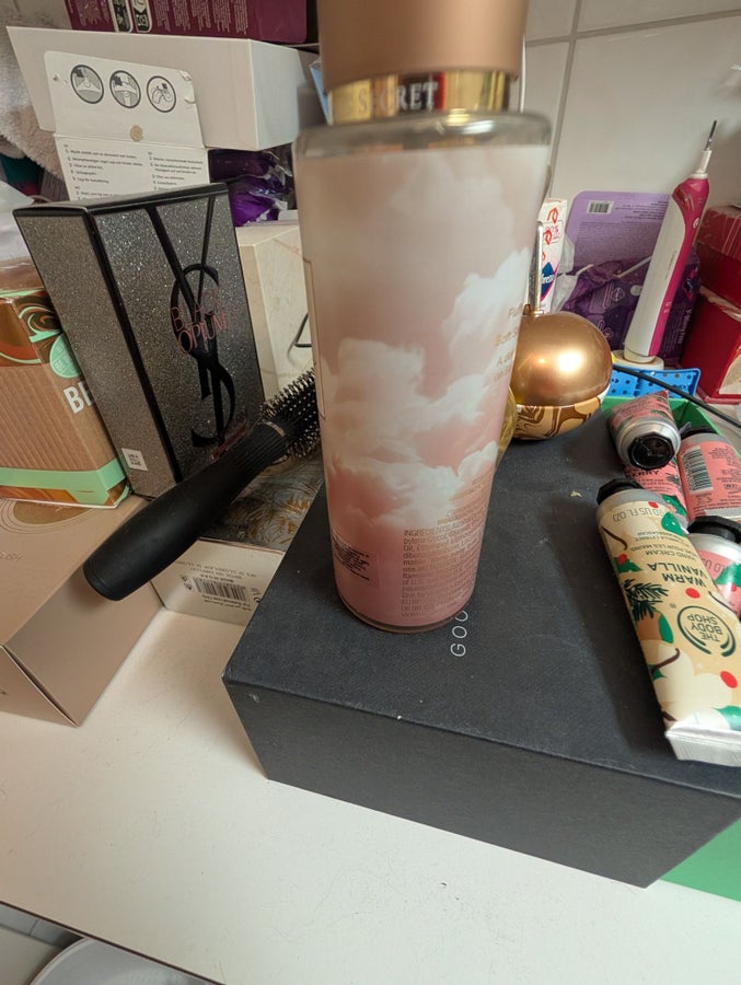 Victoria's Secret Fragrance Mist Bare Vanilla D.. | Köp på Tradera ...