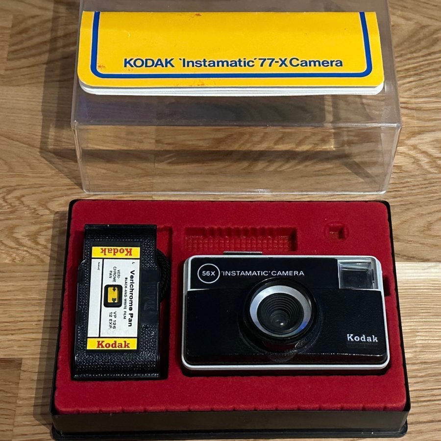 Appareil photo vintage Kodak Instamatic 155X (1977) - Label Emmaüs