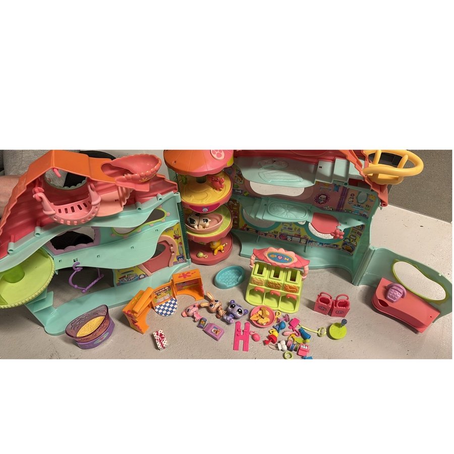 Littlest Pet Shop hus med tillbehör Köp på Tradera (649199365)