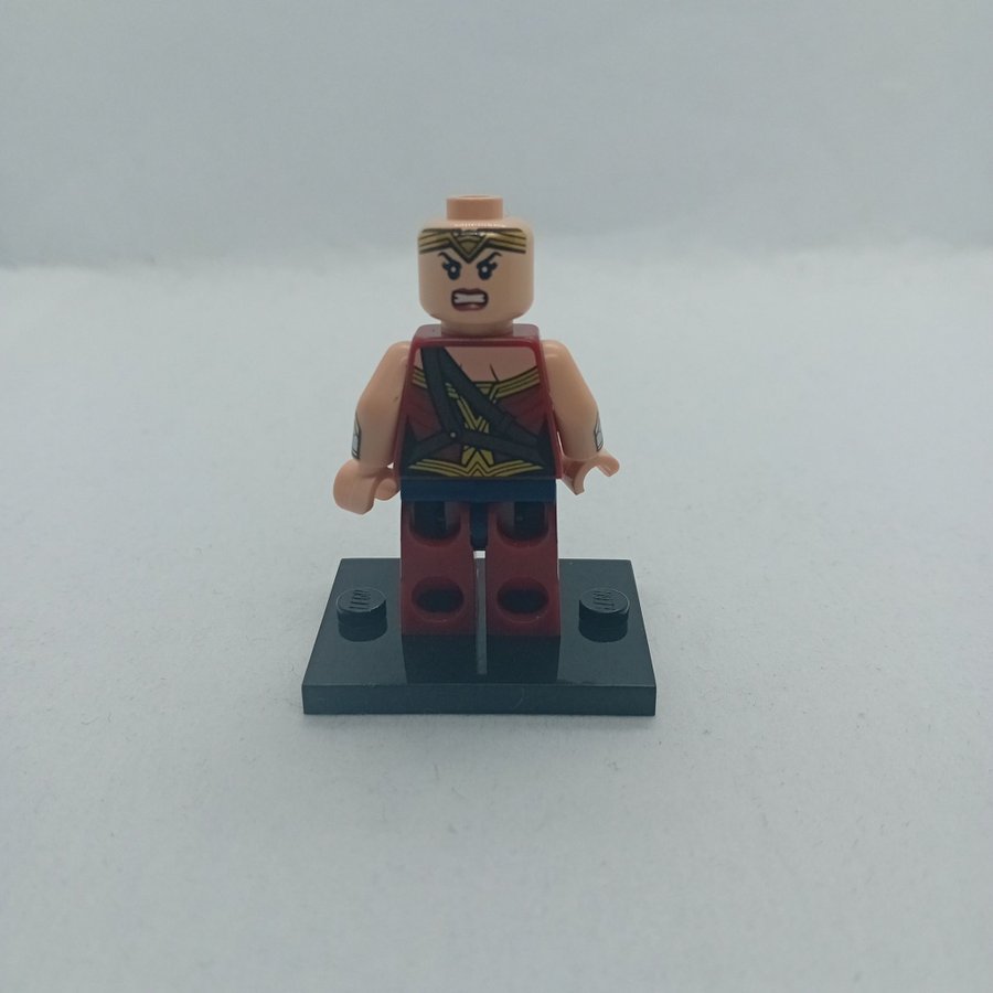 Wonder Woman - DC Super Heroes - Set 76087, 76046 | Köp på Tradera