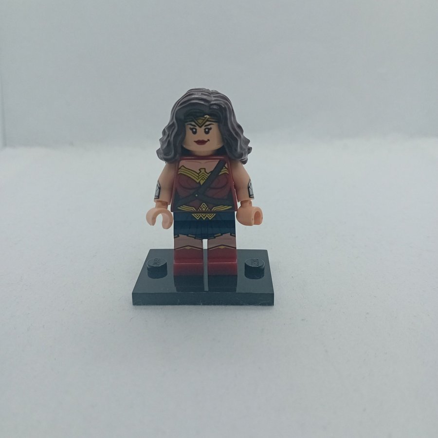 Wonder Woman - DC Super Heroes - Set 76087, 76046 | Köp på Tradera