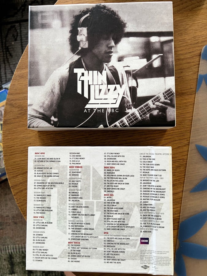 Thin Lizzy - At The BBC (6xCD + DVD) | Köp på Tradera (746605479)