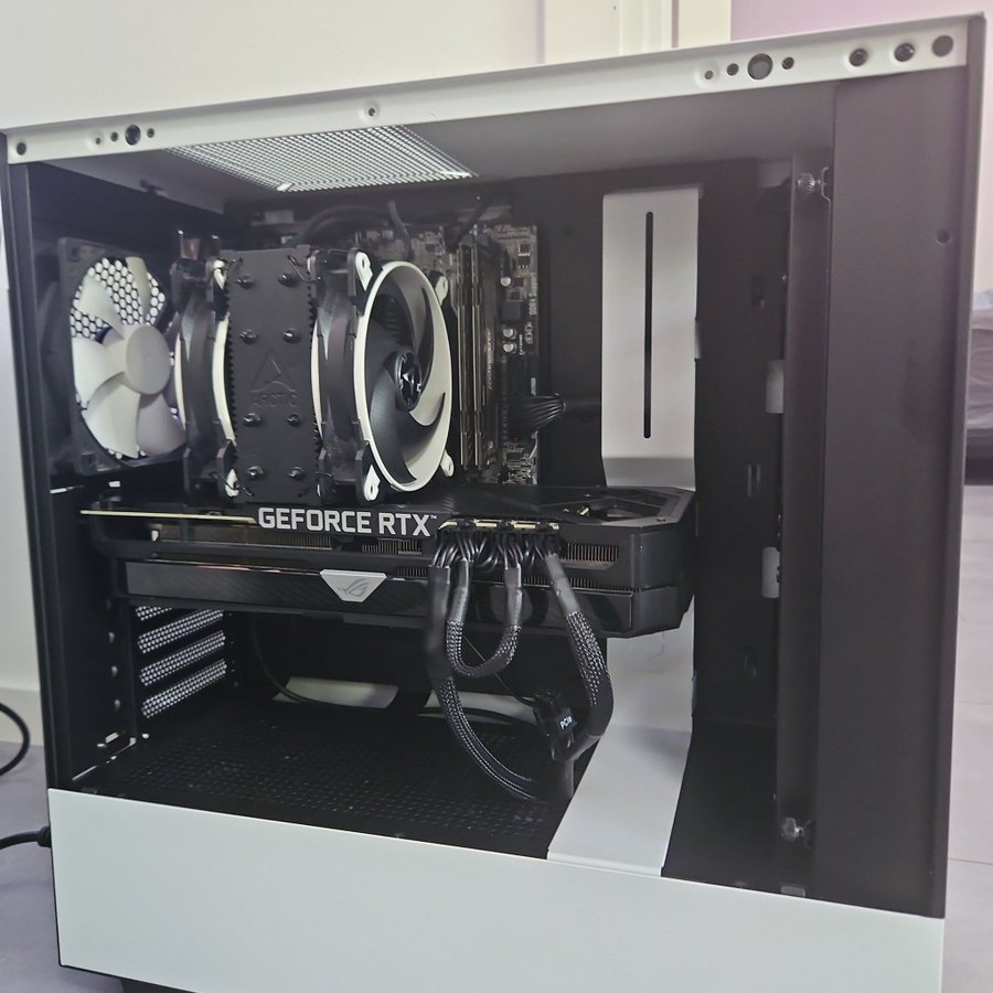 Se produkter som liknar GAMING Dator 3080 Ryzen på Tradera