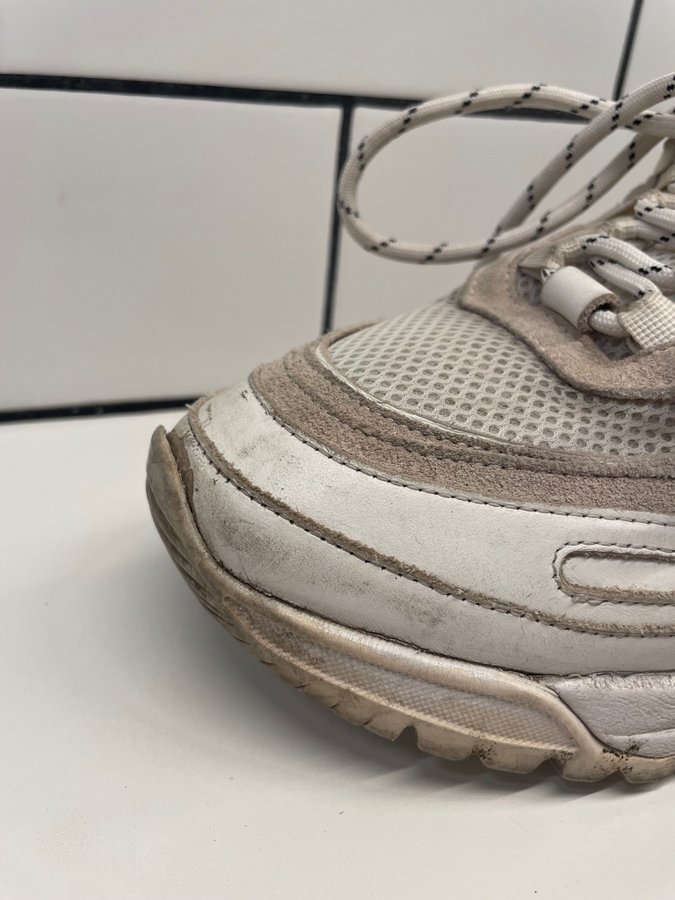 Se produkter som liknar Axel Arigato Demo Runner Whit p Tradera