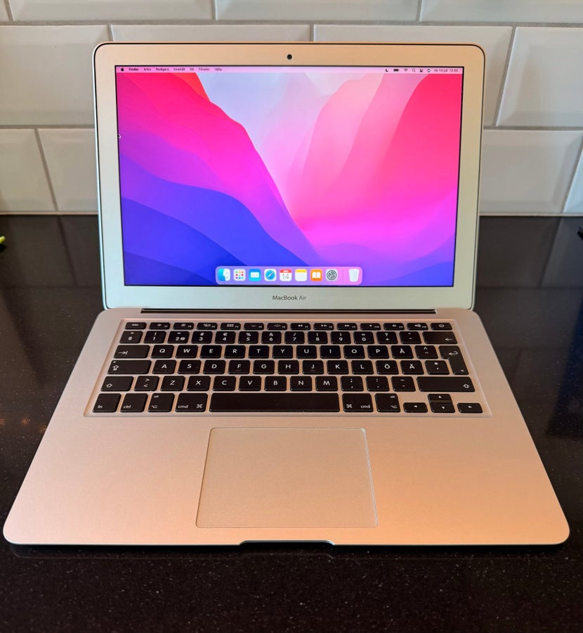 MacBook Air 13,3