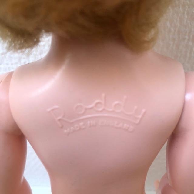 Poupee vintage 1950 / 60 Roddy made in England tête qui tourne yeux dormeurs