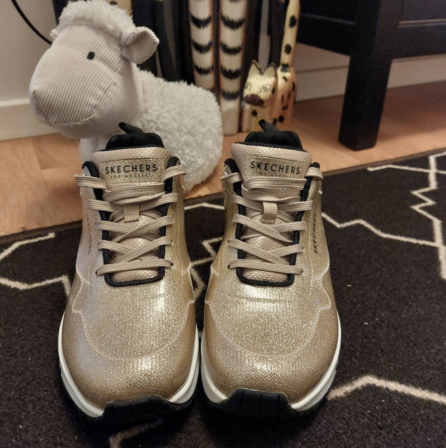 Skechers uno champagne hotsell