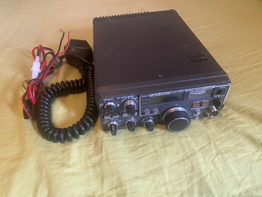 TRIO トリオ 430Mhzオールモード機 TR-9500　トランシーバー TRIO TR-9500 430MHz オールモード FM/SSB/CW 付属品付