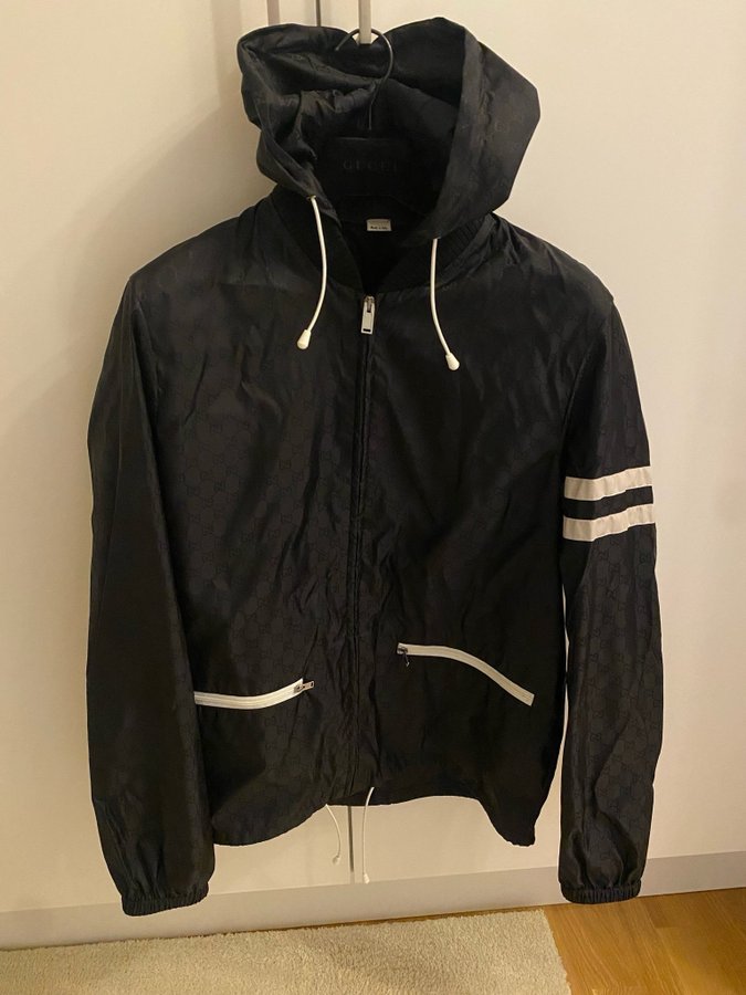 Se produkter som liknar Gucci K Way Windbreaker pa Tradera 643451567