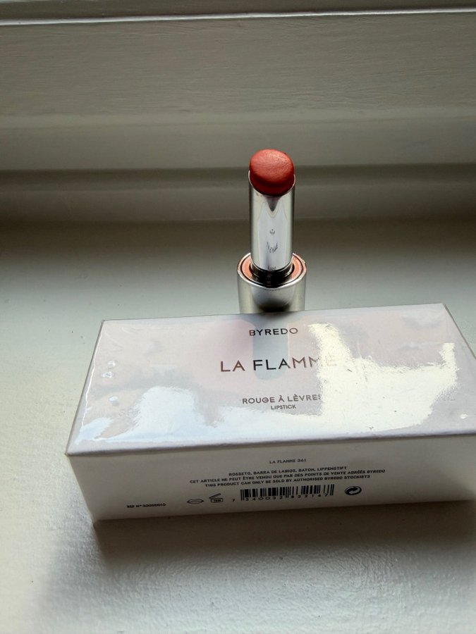 Byredo Läppstift La Flamme (röd/orange) Köp på Tradera (697856608)
