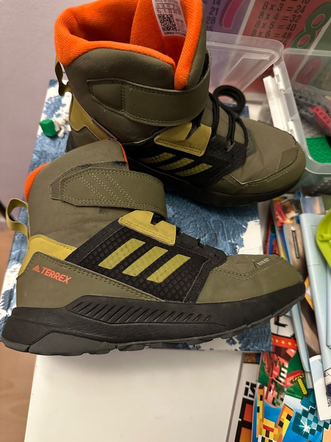 Bb952 adidas hotsell