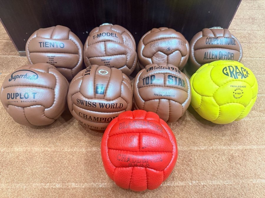 mini lot 11 pièces historique coupe du monde de la FIFA 1930 à 1966 en