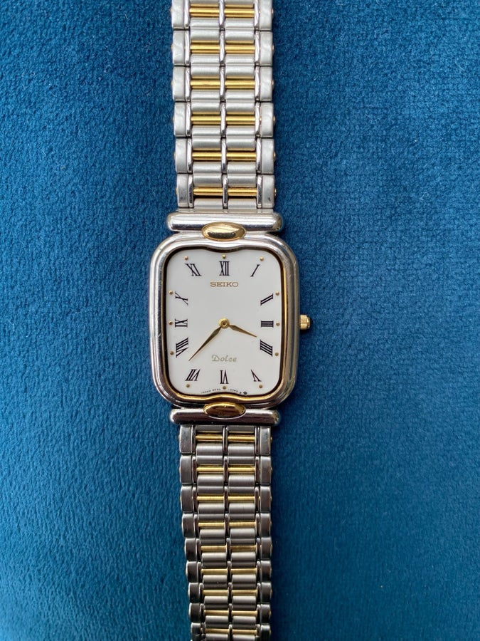 ヴィンテージ SEIKO 9530-5050 ローマ数字 タンク 1987年製 Se produkter som liknar Vintage SEIKO Dolce 9530-5050.. på Tradera