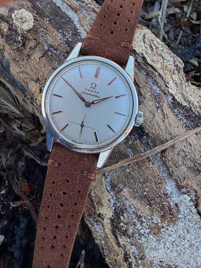 Se produkter som liknar 1958 Fin Omega Seamaster med .. på Tradera ...