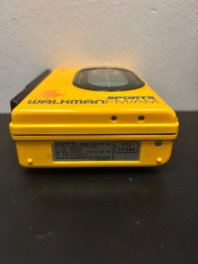 SONY WALKMAN WM-F35 Sport EUR 1,00 - FR