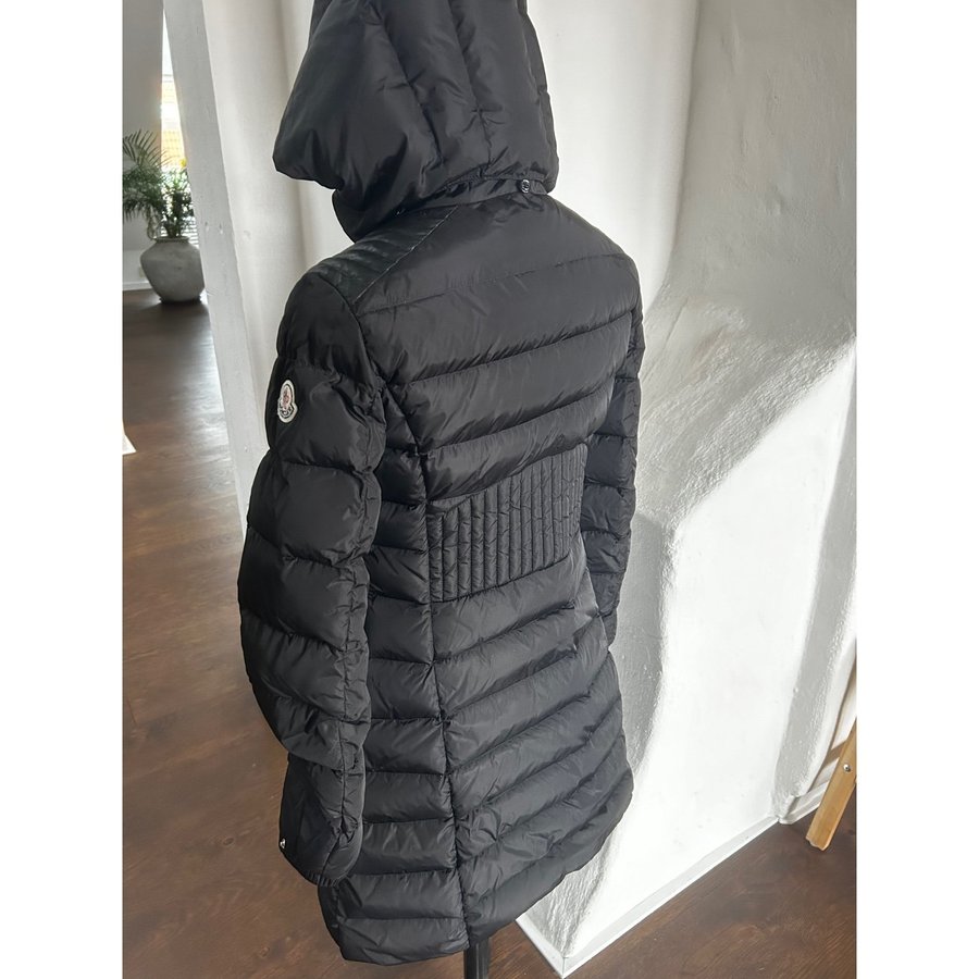 Moncler dun kappa stl. 1