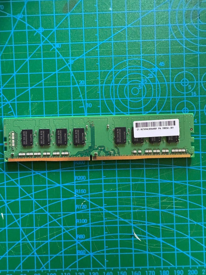 Samsung 8GB 2Rx8 PC4-2133P-UB0-10 DDR4 RAM | Köp på Tradera