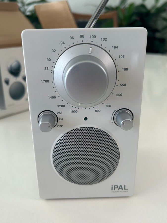 Tivoli Audio iPAL Henry Kloss – Bærbar AM/FM Ra.. | Köp på Tradera