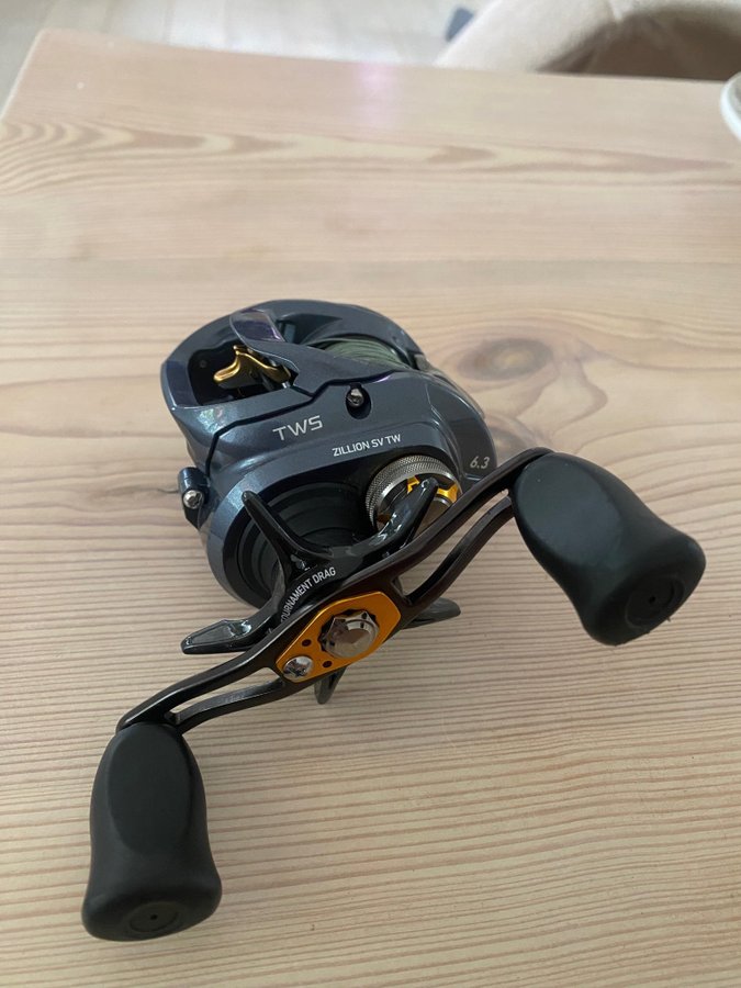 ダイワ　ZILLION SVTW  6.3 DAIWA（釣り） ダイワ 21 ジリオン SV TW 1000 (右ハンドル/ギア