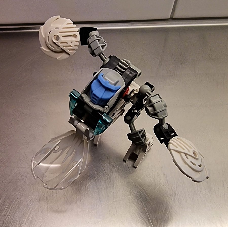 Se produkter som liknar Lego Bionicle Toa Bohrok på Tradera