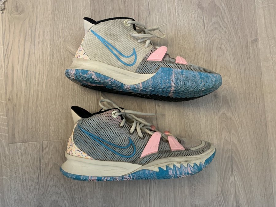 basketskor kyrie 7