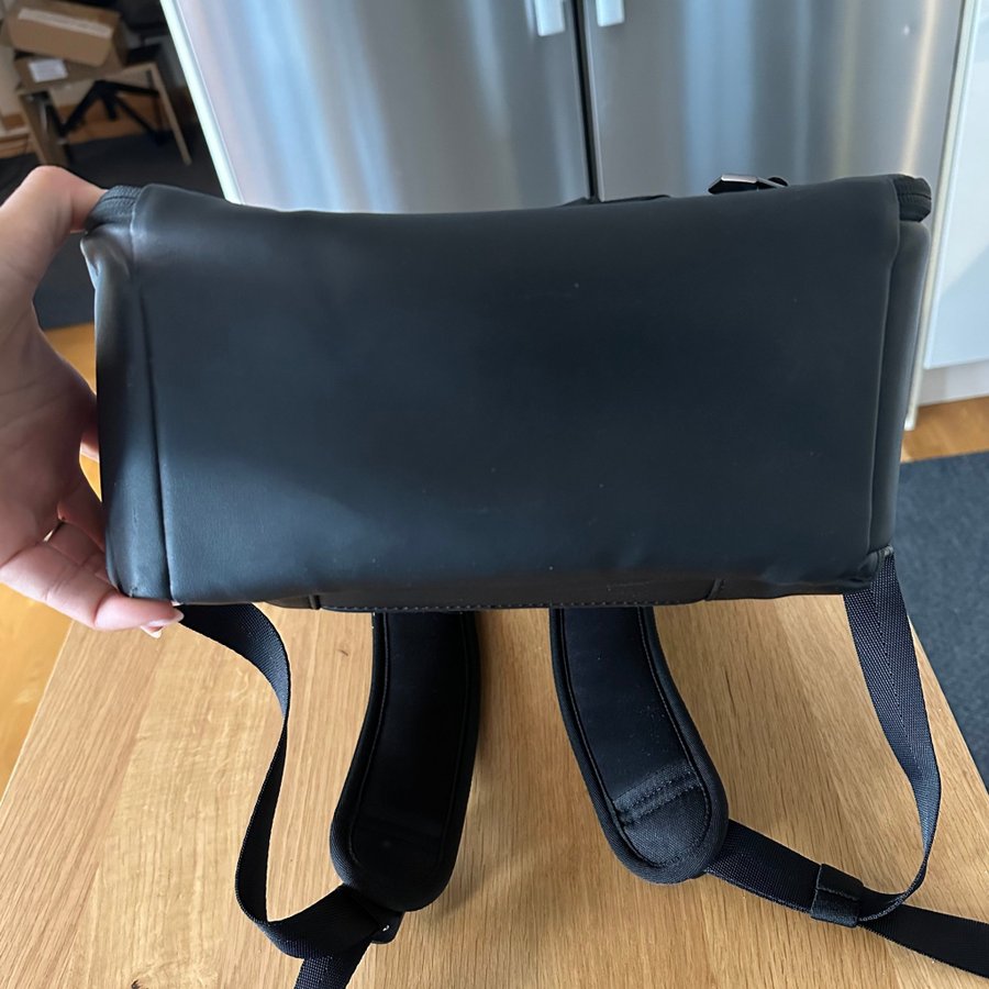 DB Journey / Douchebag ryggsäck. 21L. Nyskick. Köp på Tradera (595612598)