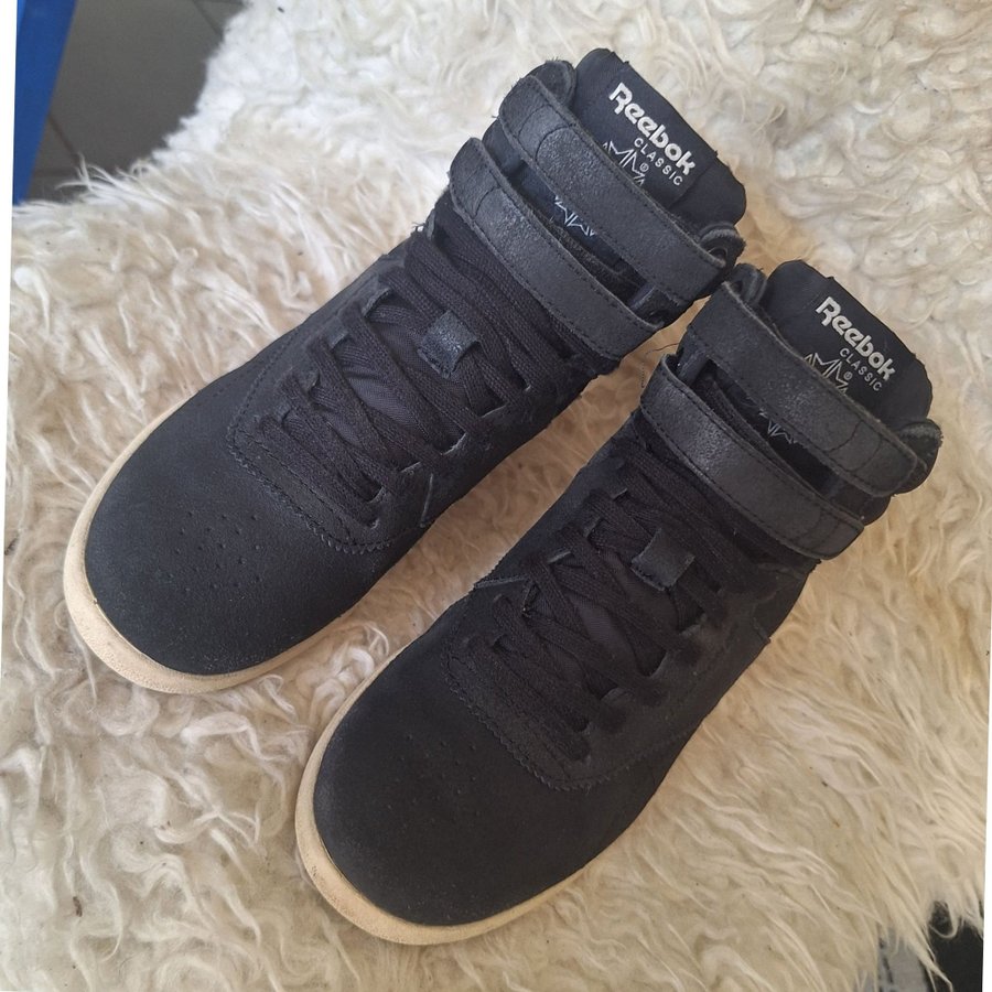 Se produkter som liknar Reebok F/s Hi Int Wedge på Tradera