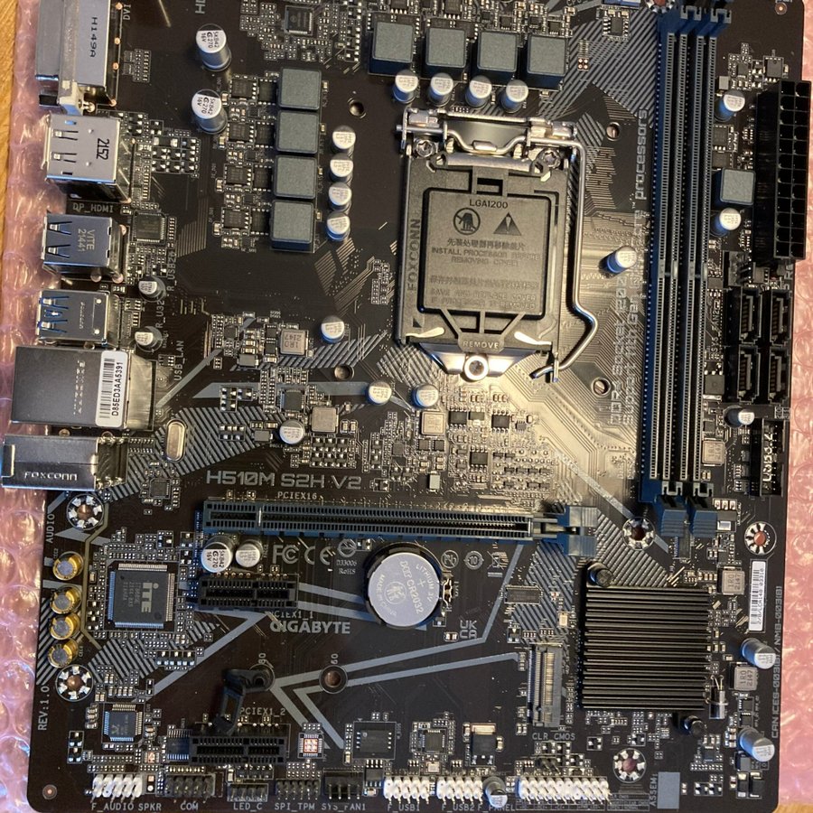 Gigabyte H510M S2H v2 | Köp på Tradera (584453168)