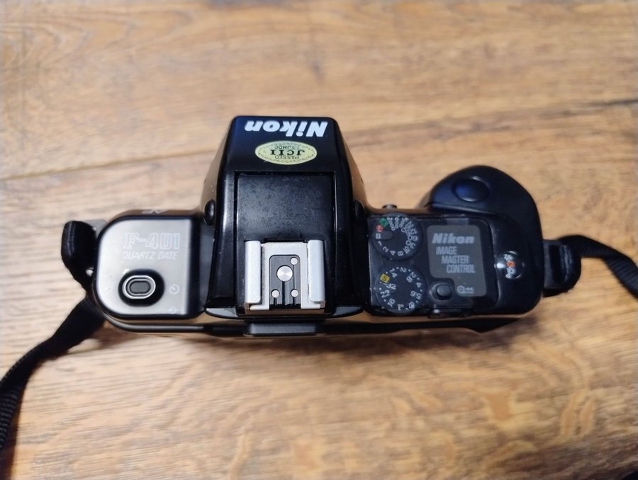 Nikon F-401 Quartz Date | Köp på Tradera (710014999)