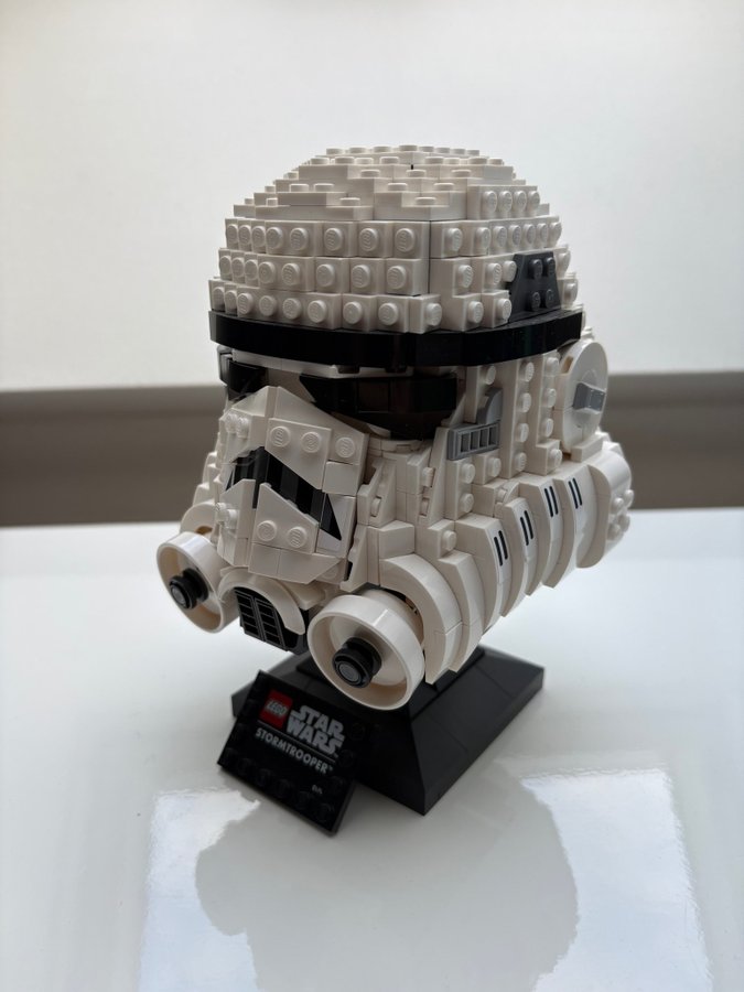 は Se produkter som liknar LEGO Star Wars 75276 Stormtro.. på Tradera