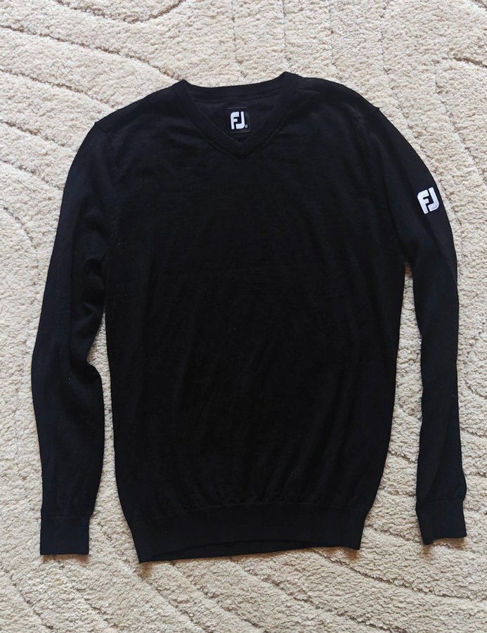 Se produkter som liknar FootJoy svart tröja lambs på Tradera