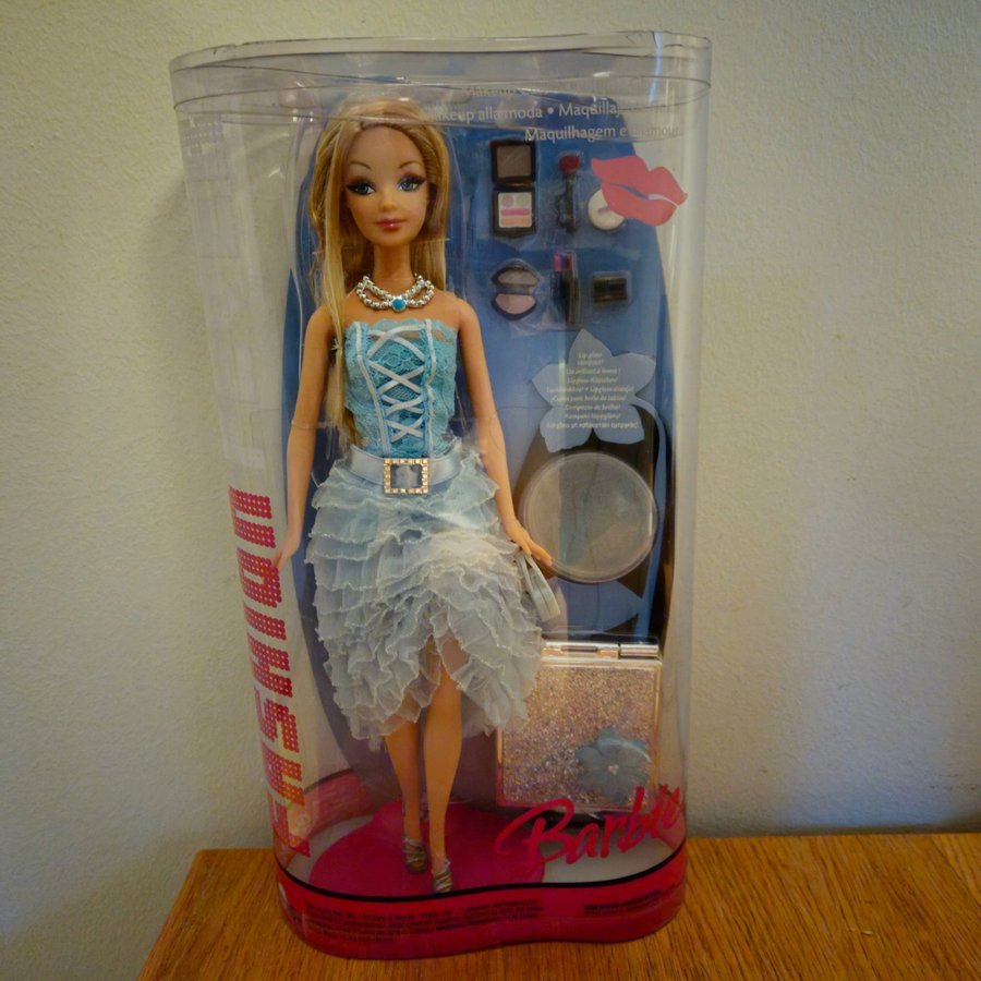 Barbie Fashion Fever Makeup Chic Mattel Köp på Tradera