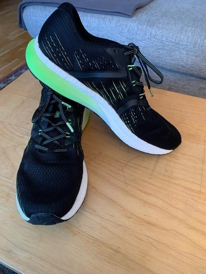 Se produkter som liknar KARRIMOR Excel 3 löparskor st.. på Tradera  (622284376)
