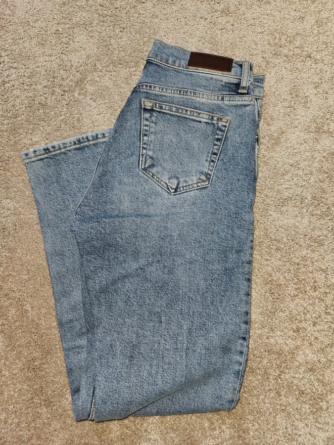 Bikbok girlfriend jeans new arrivals