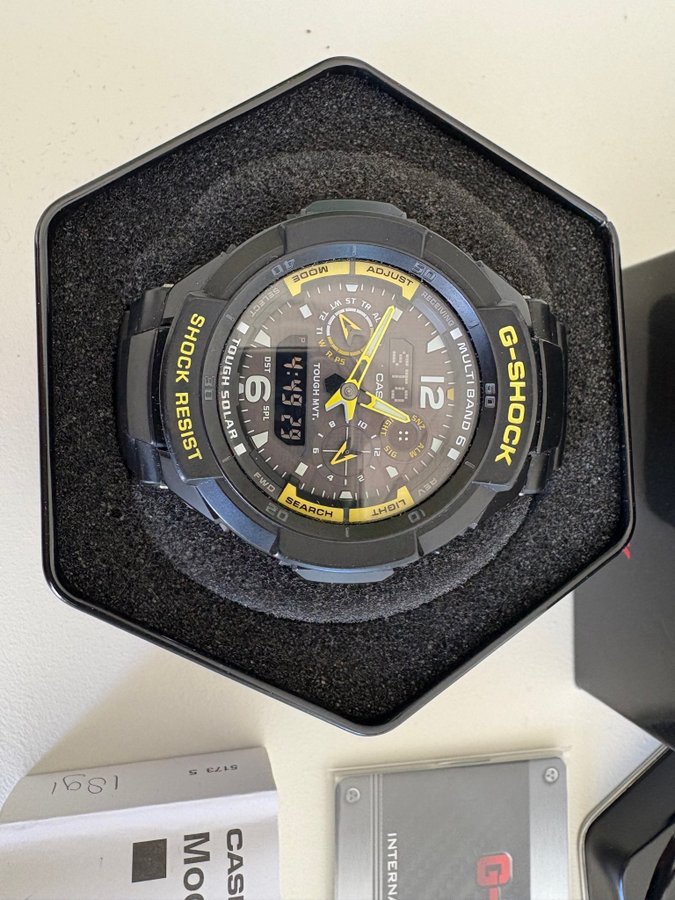 Se produkter som liknar Casio G-Shock GW-3500B på Tradera (676308973)