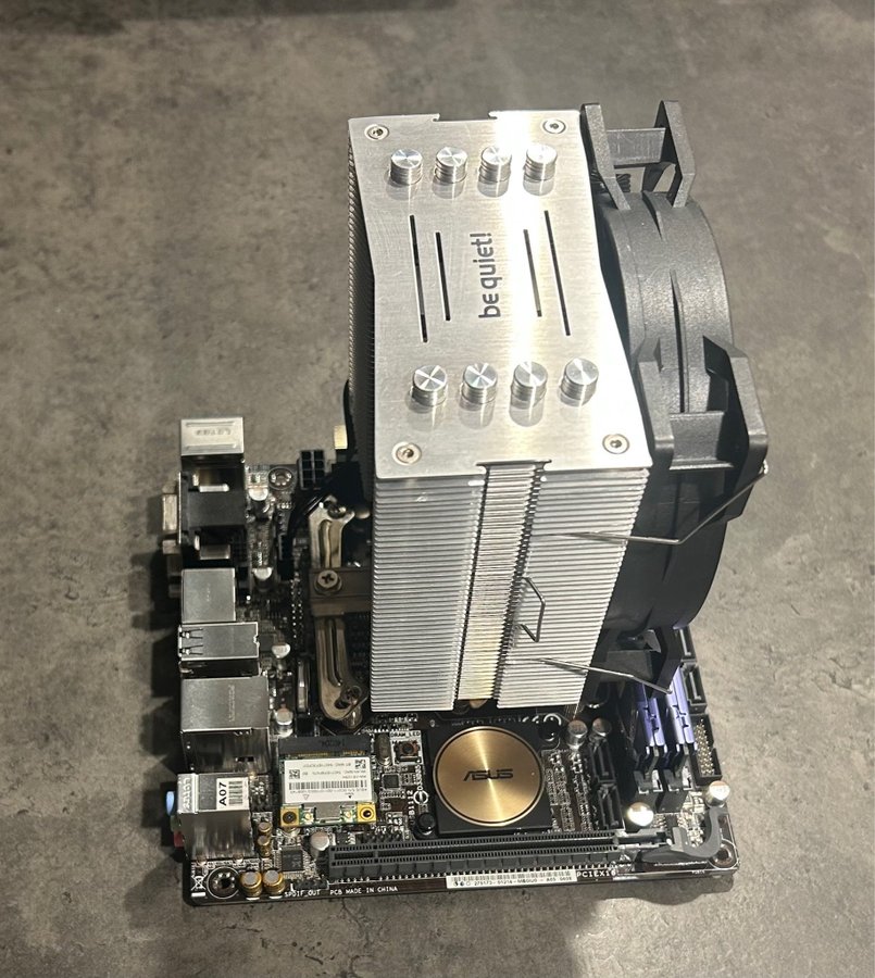 Se produkter som liknar ASUS Z97I-PLUS, i7-4790K, 16G.. på Tradera