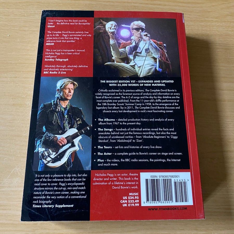 Se produkter som liknar The Complete David Bowie av N.. på Tradera ...