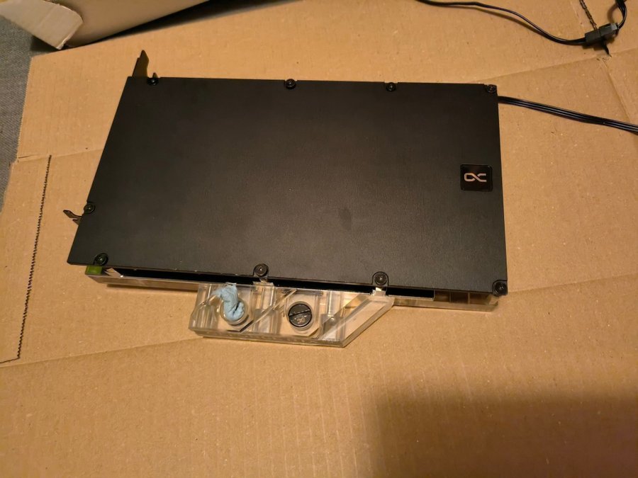 Alphacool Eisblock Aurora bloc d'eau Compatible ASUS TUF Gaming/ROG Strix GeForce RTX 4090 OC VGA reoidisseur avec plaque arrière  7
