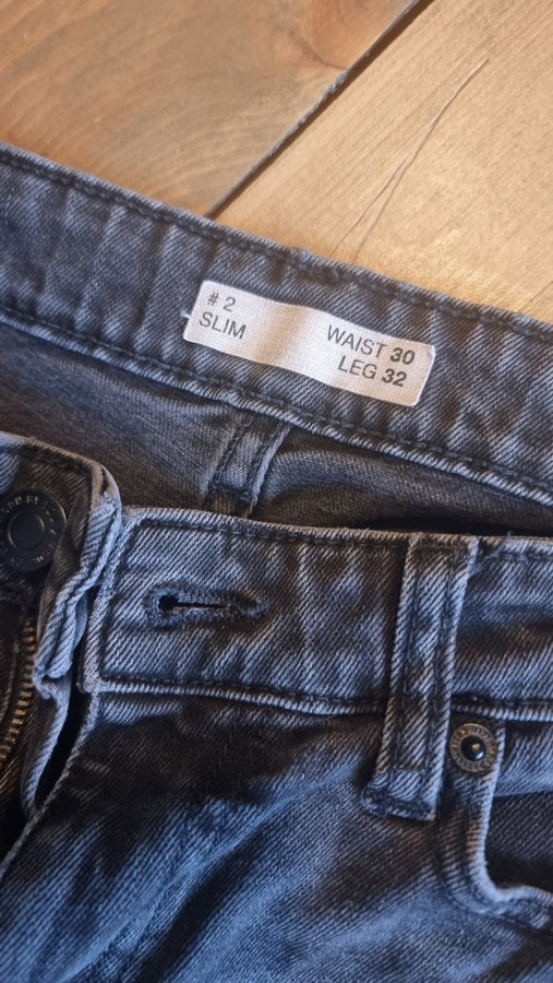 Se produkter som liknar Slim Jeans storlek 30/32, Cubus på Tradera