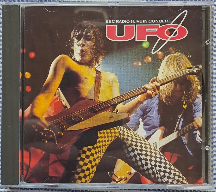 Se produkter som liknar UFO: BBC RADIO 1 LIVE IN CONC.. på