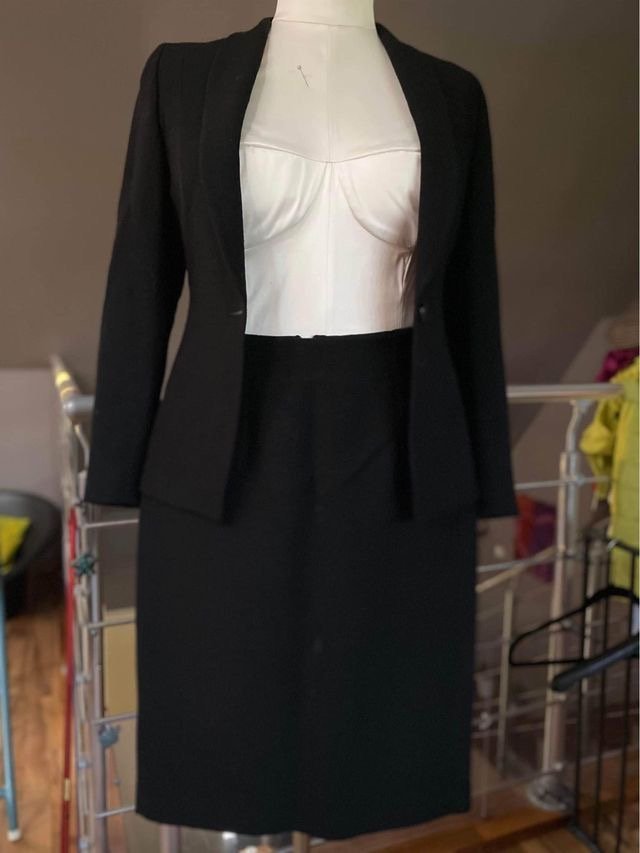 Kavaj med kjol M Costas Made in France vintage Köp på Tradera (599295380)