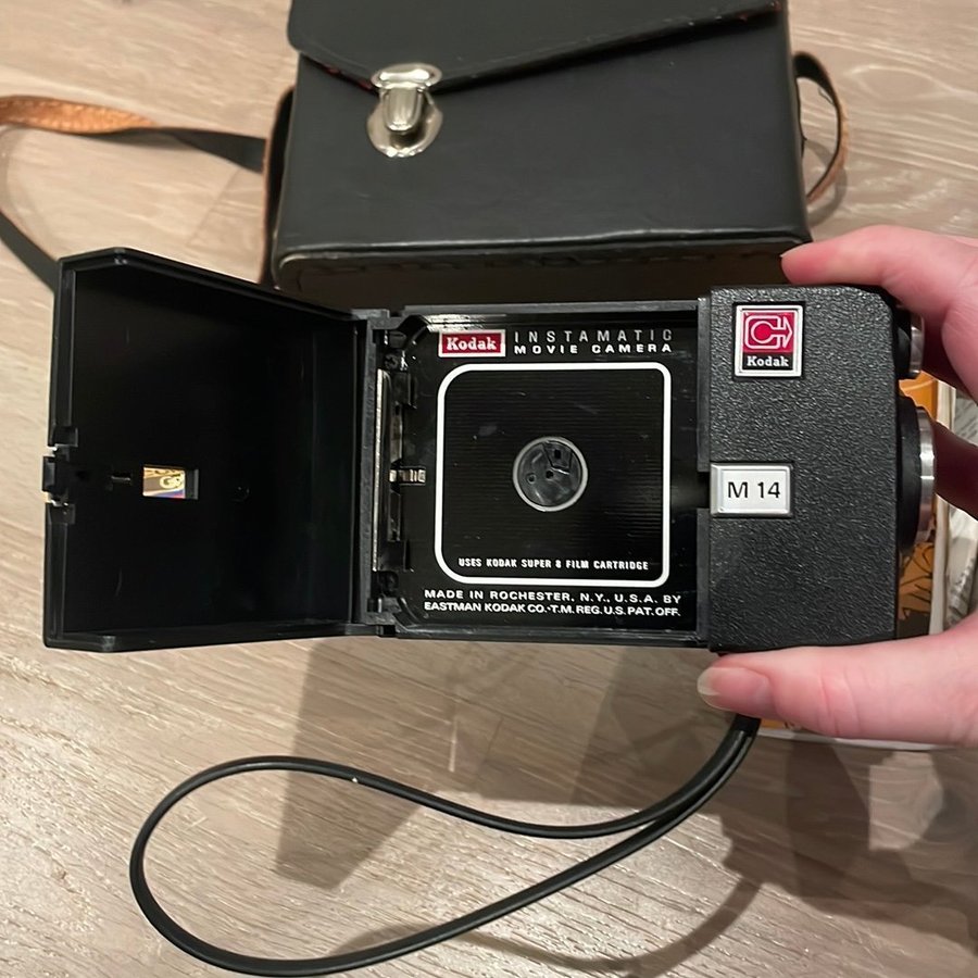 Appareil Photo Vintage Kodak Instamatic M14 – Parfait Pour La Décoration Ou Débutant