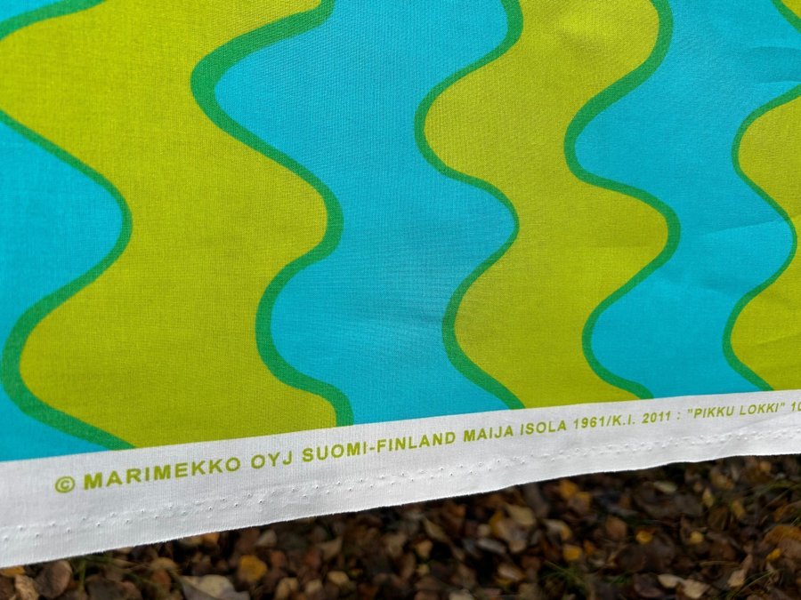 Se produkter som liknar MARIMEKKO, LARGE Maija Isola,.. på Tradera