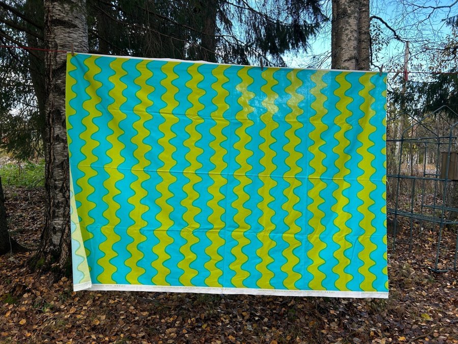 Se produkter som liknar MARIMEKKO, LARGE Maija Isola,.. på Tradera