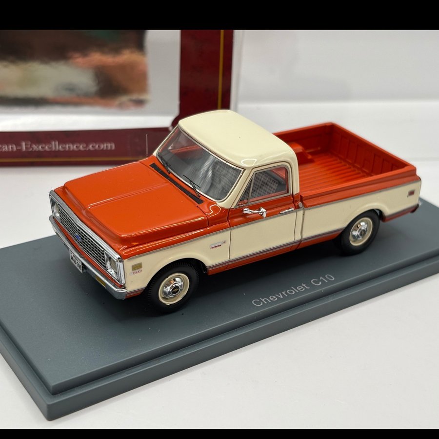 5 Nero 1.43 scale die-cast models of cars, Chevrolet Bel Air HT Coupe, Buick Le Sabre Convertible, P